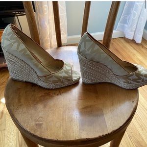 Michael Kors | 7.5 | approx 4”heel |Espadrilles